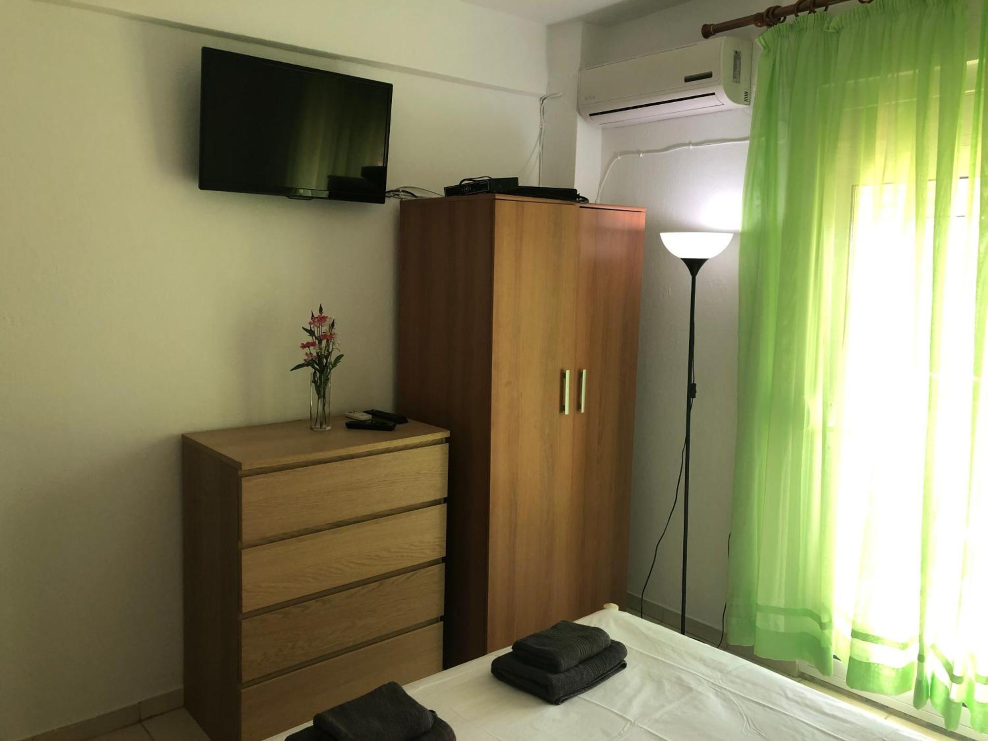 Irida Apartments Nea Skioni Room photo